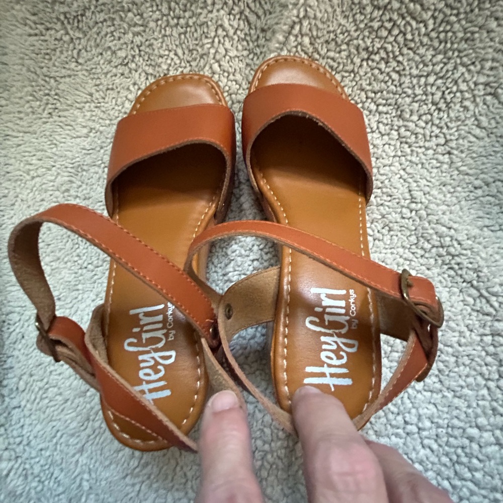 Hey Girl leather clogs 6